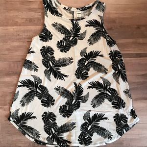 Old Navy flowy tank top XS